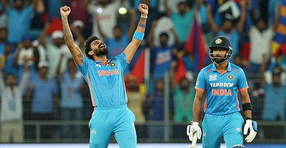 থার্ড আম্পায়ারের অন্ধ কোণ: ক্রিকেটে ভিডিও প্রমাণ, সম্প্রচার আর্কাইভ আর নিয়মের অস্থিরতা থার্ড আম্পায়ারের অন্ধ কোণ: ক্রিকেটে ভিডিও প্রমাণ, সম্প্রচার আর্কাইভ আর নিয়মের অস্থিরতা